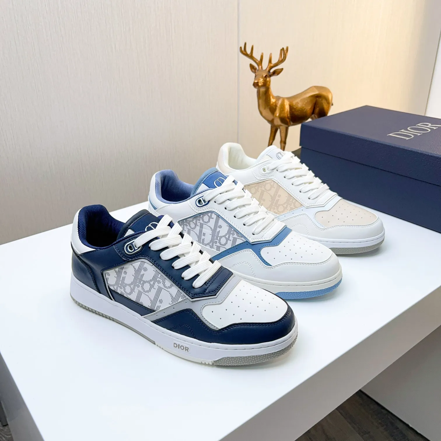 Men's Men's Shoes 💰400 [New] 🦩🦩Dior - Low-top sneakers 2025 spring men's collection new arrivals [Celebrate][Celebrate][Celebrate], reinterpret the basketball shoe design and become a classic Dior item [Strong][Strong][Strong], crafted in black and cream white smooth cowhide with beige suede, leather display on the side The CD logo, tongue, sole and back side are decorated with various distinctive details to enhance the style[666][666], while eyelet details, topstitching and rubber panels highlight the dynamic charm of its athletic style[strong][strong][strong]. It has a two-color rubber sole, which can be matched with various clothing to create a refined look. Size: 38 to 44 (45 can be customized